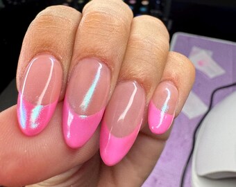Uñas cromadas con burbujas rosas