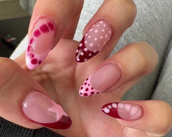 Uñas de color rosa arándano