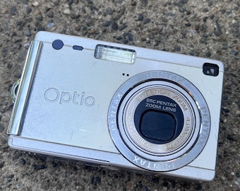 Zabytkowy aparat cyfrowy Penatax Optio S5i 5,0 MP