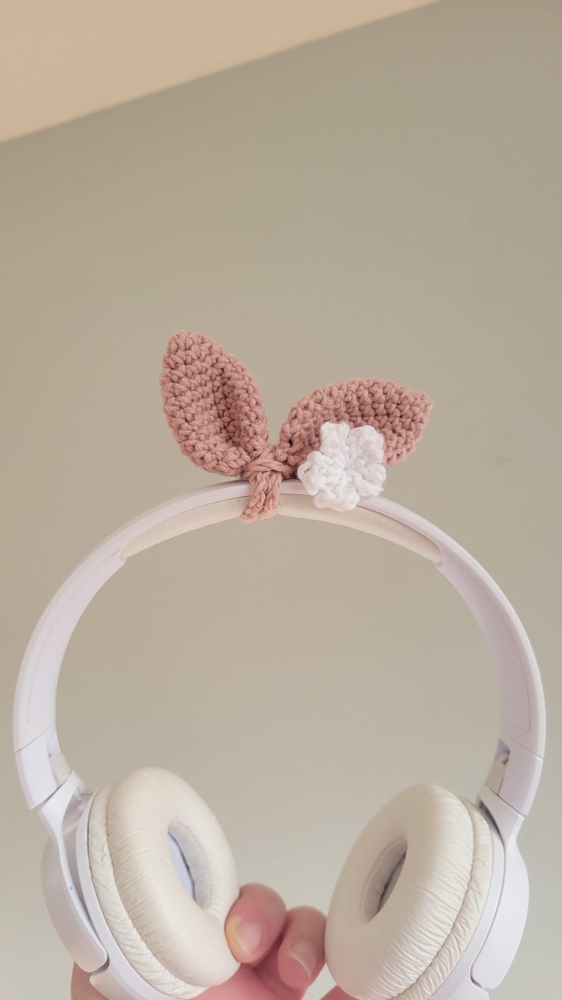 Simple Rabbit With Headphones Crochet Pattern for Rabbit Ear Headphone Decoration - Easy Flower ...
