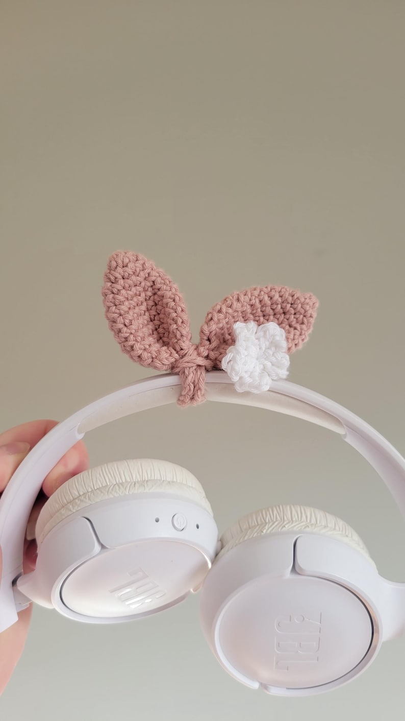Simple Rabbit With Headphones Crochet Pattern for Rabbit Ear Headphone Decoration - Easy Flower ...
