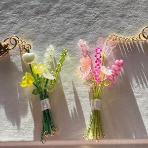 花束キーホルダー/チャーム/財布チャーム/ビーズブーケ/猫/カスタマイズ可能