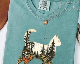 Gato bohemio con flores silvestres y pinos, diseño para amantes de la naturaleza, ideal para mamás gatas, sublimación, Cricut, arte floral del bosque, descarga digital.