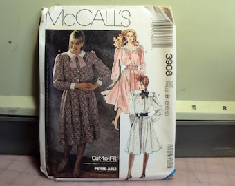 Womens dress pattern, free shipping 1980s style, two skirt lengths, yoke on blouse, long sleeves, factory fold, uncut