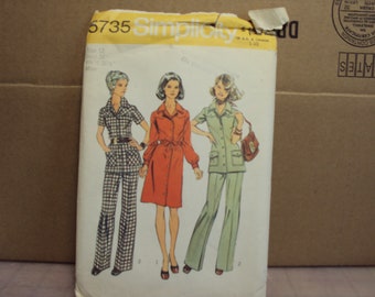 retro dress or tunic and pants, simplicity pattern 5735, cut pattern from 1973