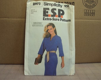 pull over dress, retro pattern from 1970s, Simplicity 8973,  pattern is cut