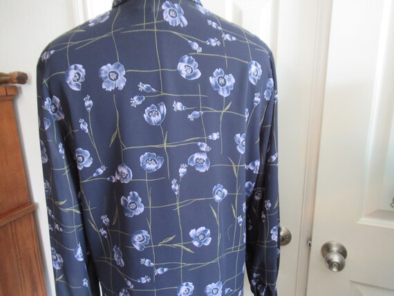 Womens shirt navy with grey flowers  size 12 - image 3