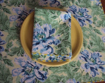 Fabric napkins in Hawaiian print,  Dinner napkins, sets of four