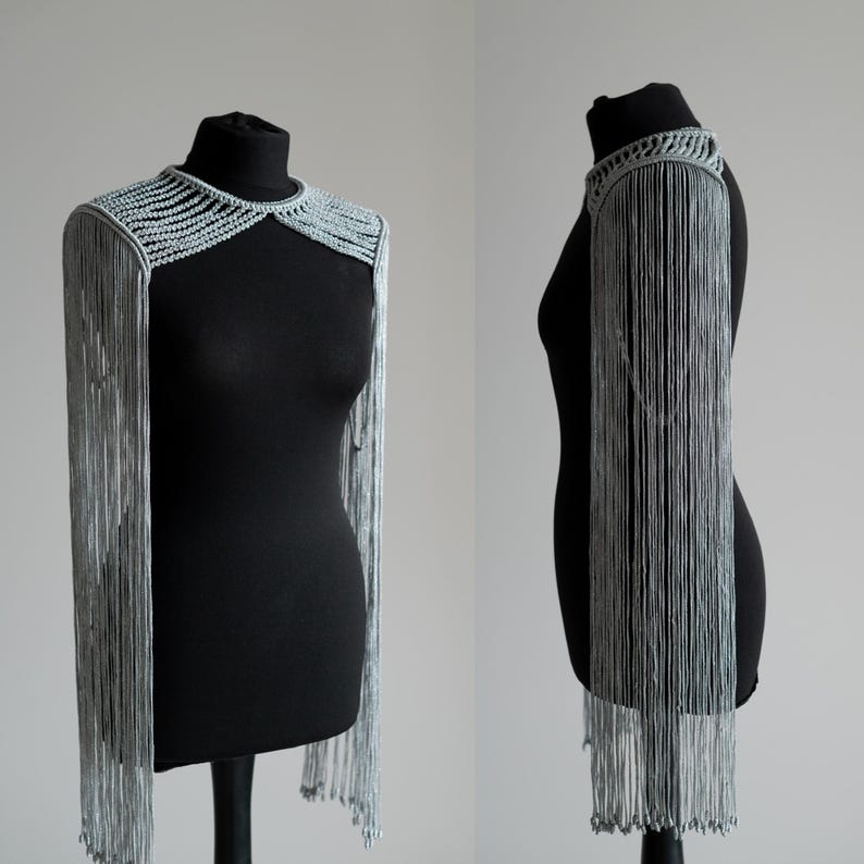 Épaulettes champagne cappuccino avec franges de 80 cm (31,5 po.), bijoux d'épaule en perles, pièce d'épaule festival, tenue Burning Man SILVER
