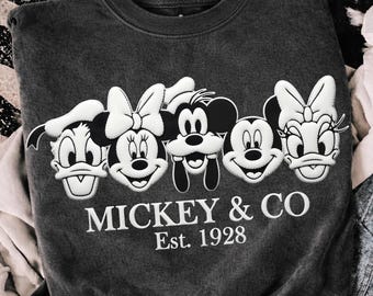 Preppy Mickey And Friends Co. est. 1928 Png, Unisex Mickey & Co Png, Maus Png, Familienreise Png, Familienzusammenstellung Png, digitaler Download