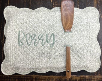 Personalized Quilted Casserole Dish Cover | 9x13 Carrier with Utensil Slot