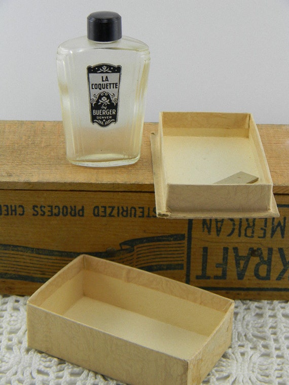Art Deco Perfume bottle La Coquette Art Deco Perfume bottle La Coquette