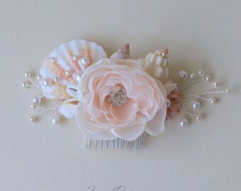 Handmade Light Pink Beach Wedding floral headpiece. Mermaid Bridal Pale Pink floral Hair Comb. Wedding floral Headpiece