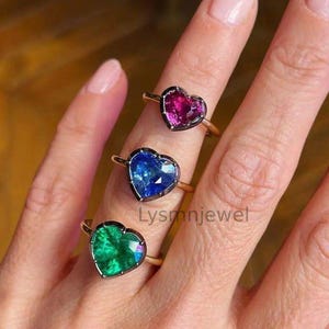 Anillo georgiano con engaste de botón en la parte posterior y forma de corazón, anillo de piedras preciosas de estilo vintage, anillo con engaste de bisel y garras, anillo solitario con forma de corazón.