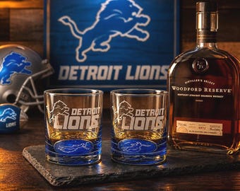 Detroit Lions Etched Bourbon Glass Set – NFL Whiskey Glasses with Blue Base – Football Fan Gift – Groomsmen Gift – Handmade Barware