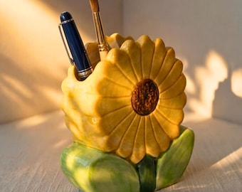 Sunflower Ceramic Brush Holder, Handcrafted Flower Pen Cup, Cute Makeup Brush Organizer, Sunflower Home Decor, Gifts for Teachers