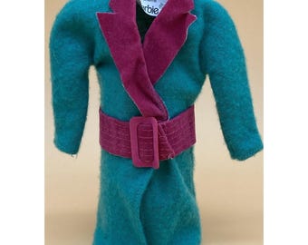 1984 Barbie 9083 Day To Night, Business Executive Green Sweater Dress Pink Belt