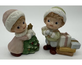 Vtg Homco Christmas 5556 Porcelain Christmas Boy Presents Girl w/ Tree Figurines