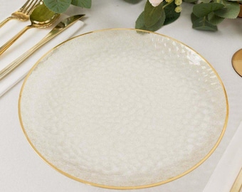 Hammered Round Plastic Dinner Plates | 20-Pack Disposable Party Plates