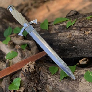 Custom handgefertigte D2 Werkzeugstahl Jagddolch Survival Messer mit Scheide