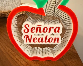 Personalized Teacher Gift Apple 3D String Art – Custom Name Classroom Desk Decor