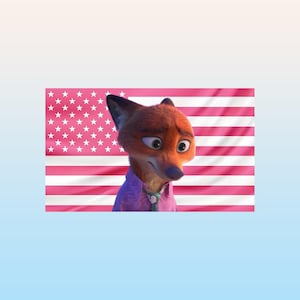 Puede incluir: Imagen animada de un personaje de zorro con pelaje naranja, vistiendo una camisa y corbata moradas, sobre un fondo de bandera estadounidense rosa. El zorro tiene una expresi&oacute;n ligeramente triste.