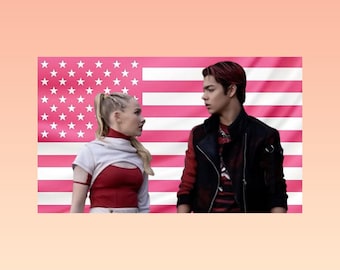 Nova & Victor Zombies 4 Pink American Flag Tapestry – Disney Zombies Wall Art | Musical Aesthetic Decor | Fan Flag | Dorm Room Decor