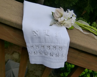 Vintage Linen Damask Tea Towel with Lace Detail with Hemstitch and Monogram Initials  Border ~ Kitchen and Dining, Home and  Livingd Living