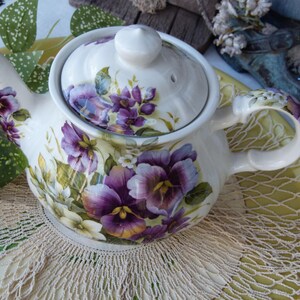 Teiera vintage Sadler ~ Made in England ~ Teiera dipinta a mano con viola del pensiero e violetta
