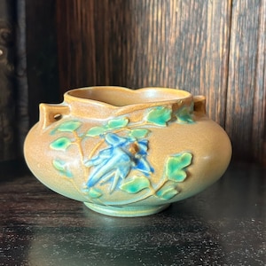 Roseville Columbine Vase