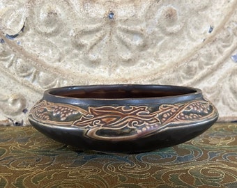 Roseville Rosecraft Vintage