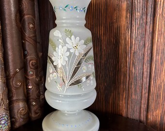 サテンガラスの花瓶 ブリストルミルクガラス - Etsy 日本
