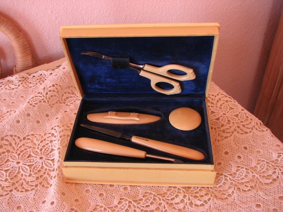 Celluloid Manicure Set in Case - image 5