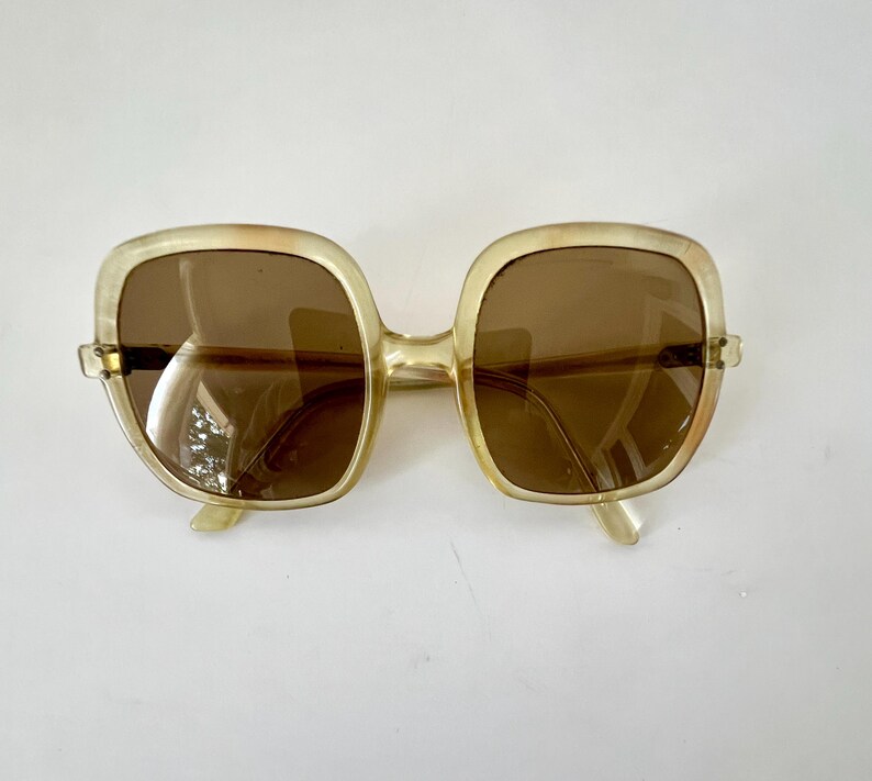 Vintage Oversized 1970's Sunglasses, Translucent, French, Square Shape No. 1022 Bild 12