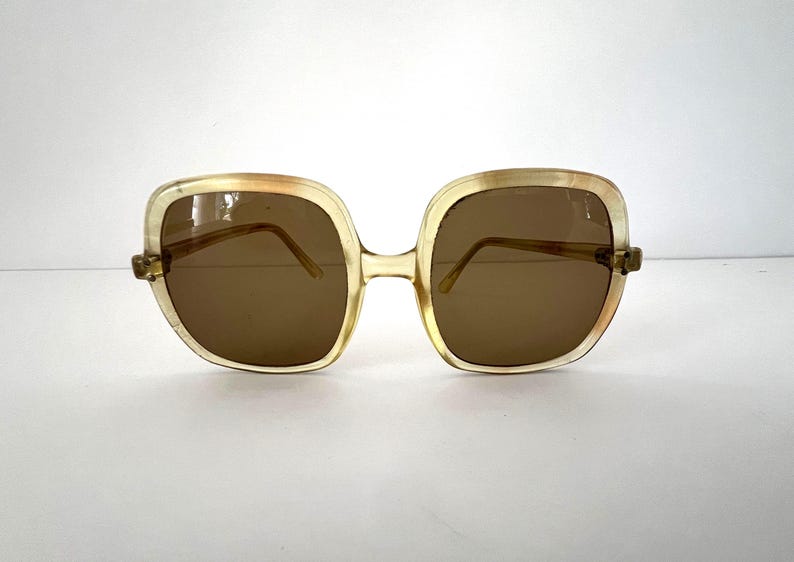 Vintage Oversized 1970's Sunglasses, Translucent, French, Square Shape No. 1022 Bild 2