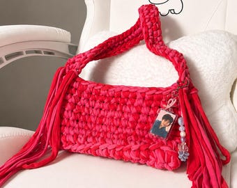 Custom Y2K Crochet Bag with Photocard Charm | Kpop Inspired Shoulder Purse