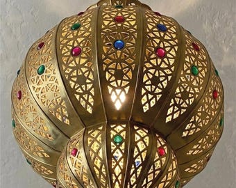 Lámpara colgante marroquí de latón hecha a mano - Lámpara de techo estilo boho con joyas - Lámpara colgante con intrincados recortes - Lámpara colgante vintage de latón