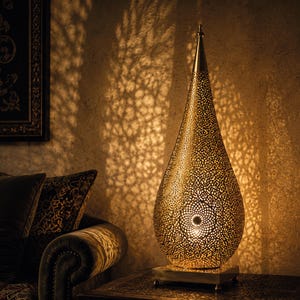 Handgemaakte Marokkaanse messing tafellamp - Druppelvormige filigraan bureaulamp - Authentieke Marokkaanse decoratie - Boho Oosterse nachtlamp - Handgesneden