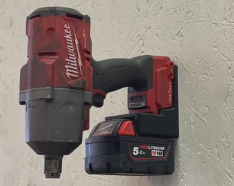 Milwaukee M18 battery and tool holder