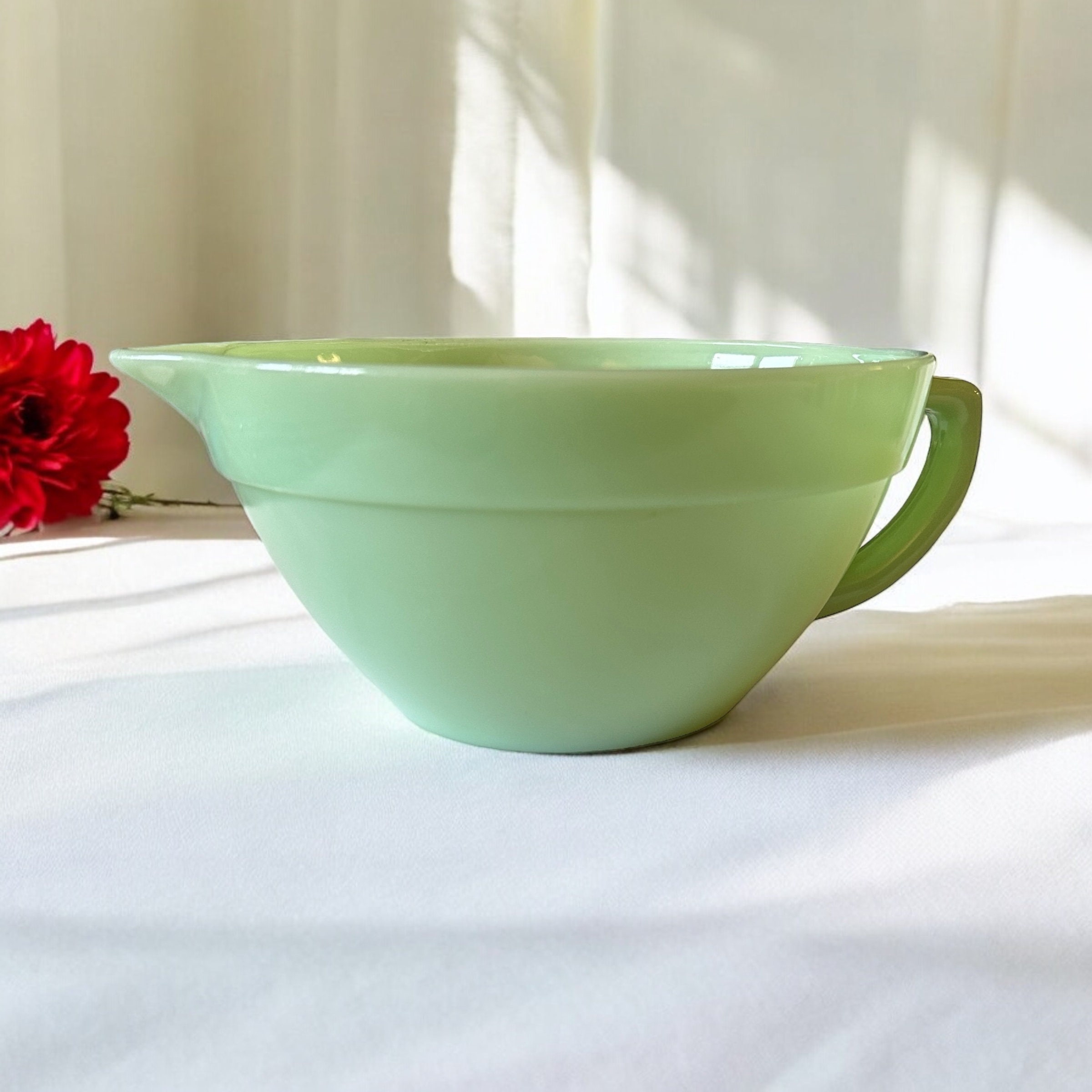 Authentic Jadeite Batter Bowl Fire King Mixing Spout Bowl with Handle Green  Milk Glass Bowl Collectible Jadeite, Farmhouse Vintage Decor