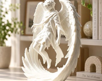 Estatua de ángel guardián masculino con grandes alas, escultura gótica celestial para estantería