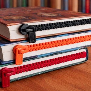 Zipper Bookmark – Creative Book Accessory for Readers, Book Lovers