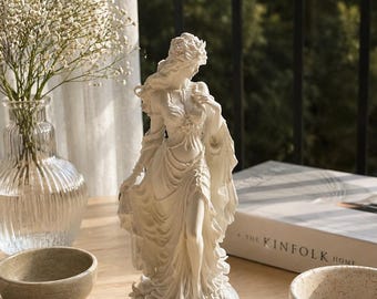 Estatua de la Diosa del Deseo, Estatua de Afrodita