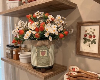 Kompozycja kwiatowa w stylu rustykalnym, w kratkę gingham, z truskawkami i stokrotkami, w stylu rustykalnym, do dekoracji domu (15”x12”)