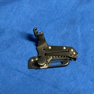Singer Short Low Shank Blackside Adjustable Hemming Foot 35931 Sewing Machine Attachment
