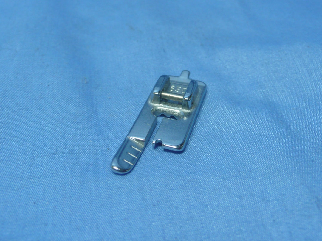Viking Snap on Buttonhole Sewing Machine Presser Foot, Husqvarna Sole