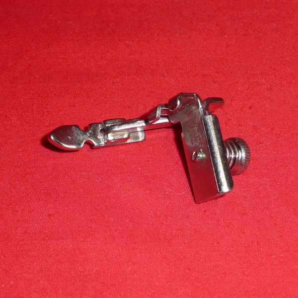 Singer Slant Shank Adjustable Zipper Foot 161166 Sewing Machine Attachment