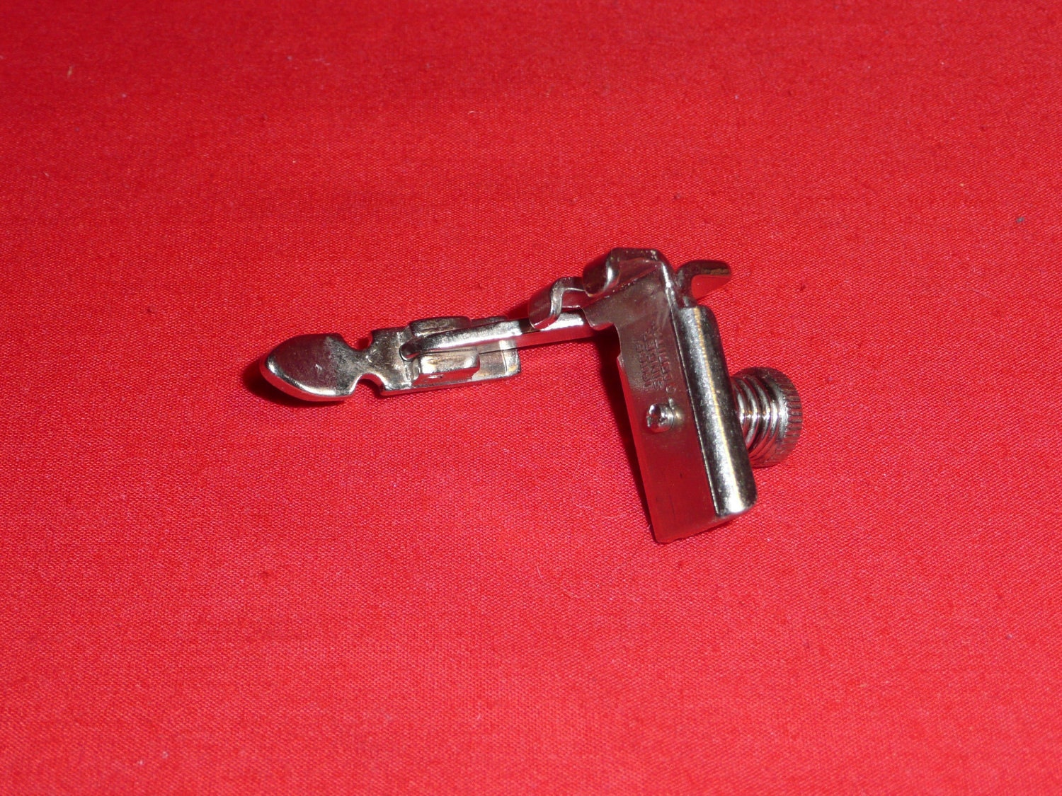 Zipper Cording Foot, NARROW - SLANT Shank, Singer (Vintage Original) – The  Singer Featherweight Shop