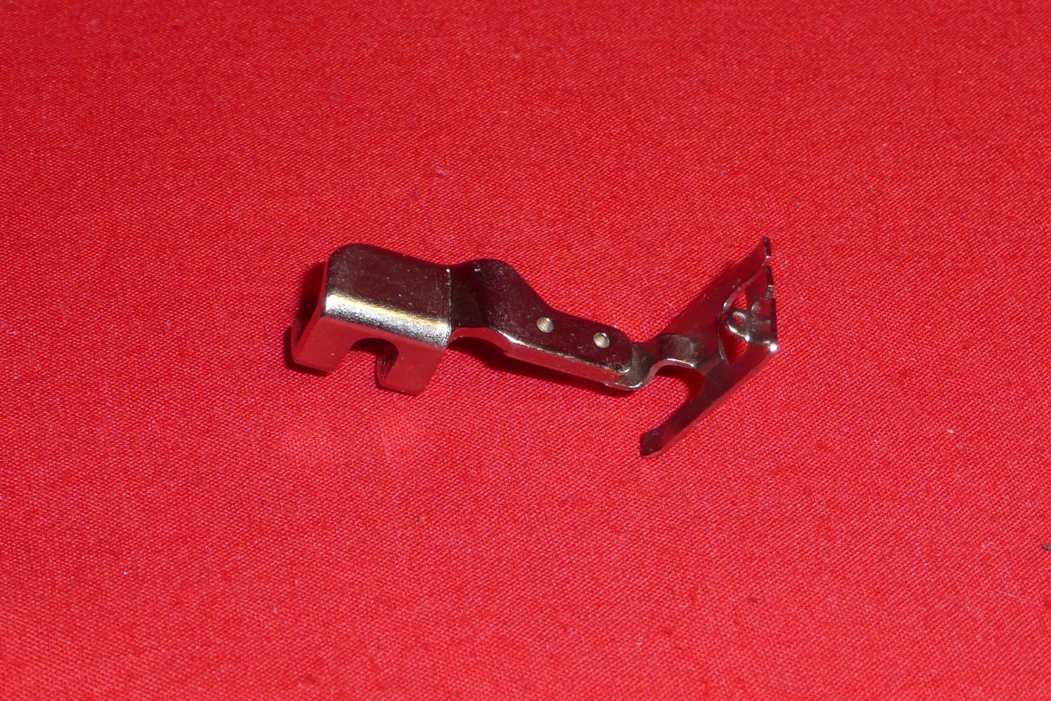 Singer Slant Shank Sewing Machine Special Purpose Foot Zigzag Satin Stitch  Applique Button Simanco 161167