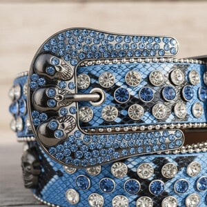 Majestik Rhinestone Skull Belt Y2K Crystal Studded Heavy Leather Sz S‎ 28-32 punk skull head studded belt luxurious strap crystal inlaid  main image 2